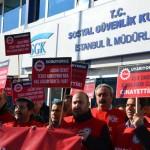 Asgari ücret açıklanırken Çalışma Bakanlığı önündeyiz