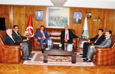 Cumhurbaşkanı adaylarından Selahattin Demirtaş DİSK’i ziyaret etti