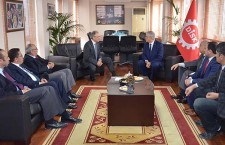 CHP İstanbul İl Başkanı Karayalçın DİSK’i ziyaret etti