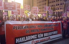 Dev Sağlık İş üyesi diş protez teknisyenleri ile dayanışma