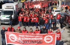 DİSK’li işçiler Çalışma Bakanlığı’na yürüdü
