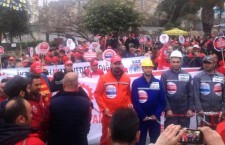 Kadıköy: “AKP yasanı al başına çal”