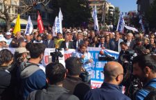 DİSK’ten açığa alınan öğretmenlere destek