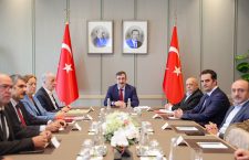 DİSK Heyeti Cumhurbaşkanı Yardımcısı Cevdet Yılmaz’la bir araya geldi