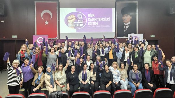 DİSK Bölge Kadın Temsilci Eğitimleri İstanbul’da başladı